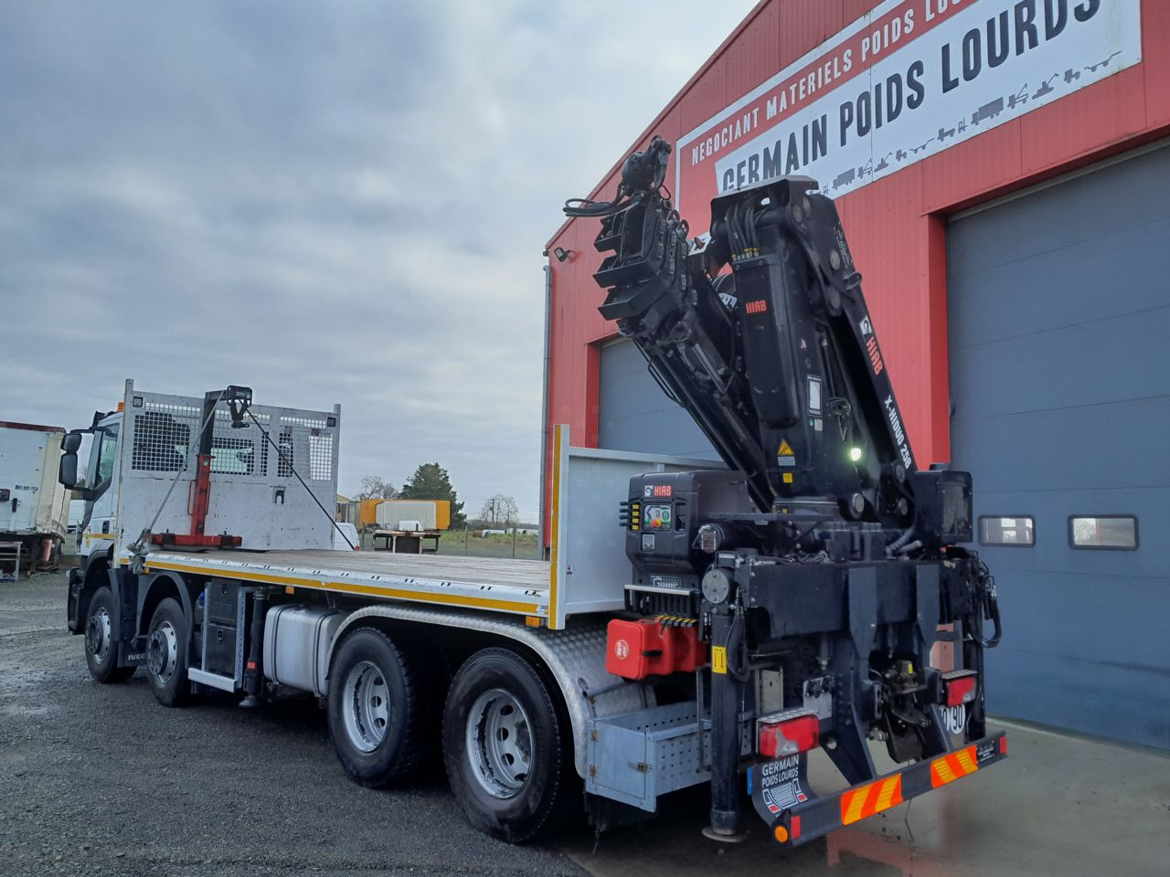 Iveco 8x4 8x4 Standard platform Truck - شاحنات مسطحة, شاحنة كرين: صور 5 Iveco 8x4 8x4 Standard platform Truck - شاحنات مسطحة, شاحنة كرين: صور 5