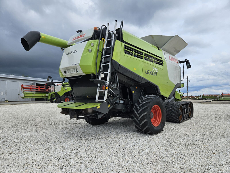 Claas Lexion 770 TT - حصادة شاملة: صور 1 Claas Lexion 770 TT - حصادة شاملة: صور 1
