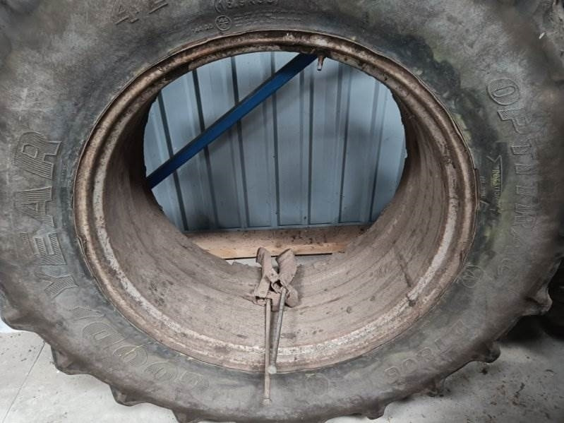 Goodyear 420/85RX38 - الإطارات: صور 3 Goodyear 420/85RX38 - الإطارات: صور 3