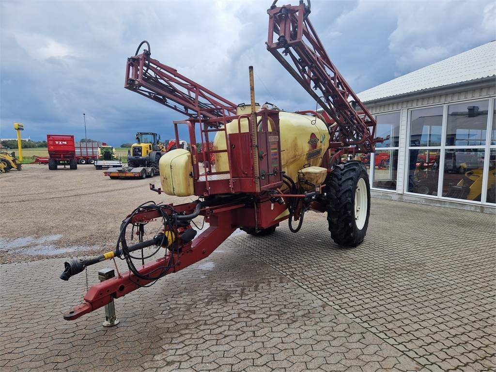 Hardi COMMANDER 4200L - آلة الرش المقطورة: صور 2 Hardi COMMANDER 4200L - آلة الرش المقطورة: صور 2