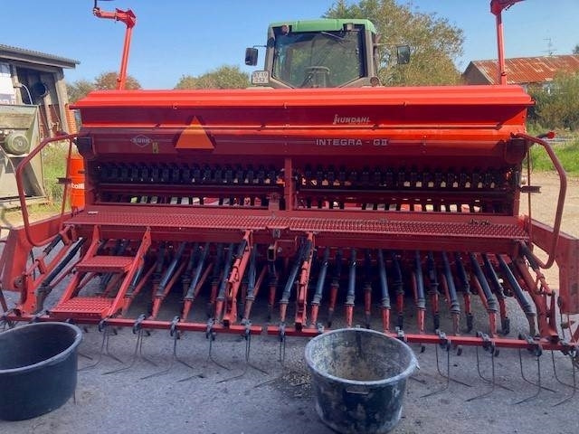 Kuhn HR4004/INTEGRA - الة بذر: صور 2 Kuhn HR4004/INTEGRA - الة بذر: صور 2