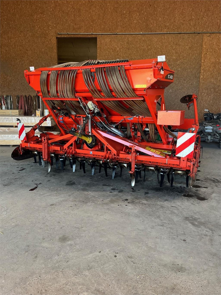 Kuhn VENTA NC4000HR - الة بذر: صور 1 Kuhn VENTA NC4000HR - الة بذر: صور 1