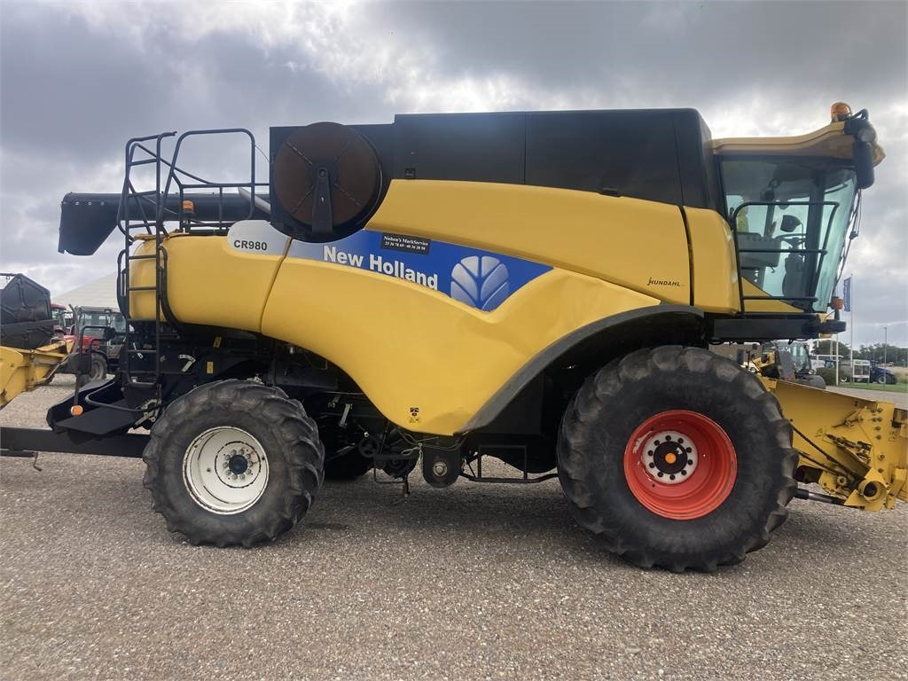 New Holland CR980SLH - حصادة شاملة: صور 2 New Holland CR980SLH - حصادة شاملة: صور 2