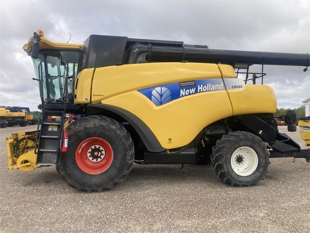 New Holland CR980SLH - حصادة شاملة: صور 4 New Holland CR980SLH - حصادة شاملة: صور 4
