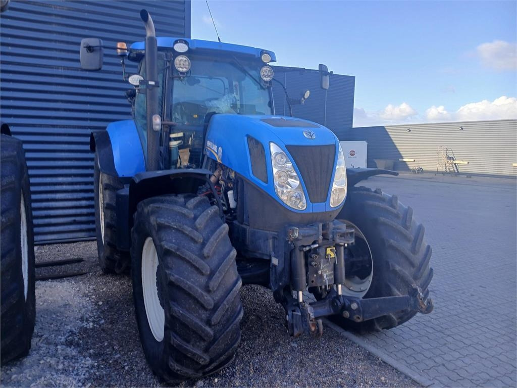 New Holland T7.260 PC SWII - جرار: صور 2 New Holland T7.260 PC SWII - جرار: صور 2
