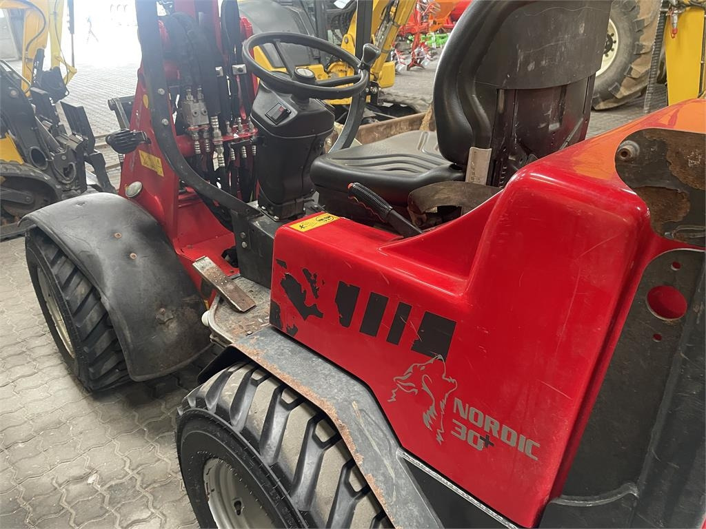 Schäffer NORDIC 30 - لودر مفصلي صغير: صور 3 Schäffer NORDIC 30 - لودر مفصلي صغير: صور 3