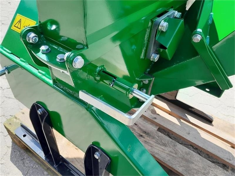 Dk-Tec - ماكينة تقطيع الأغصان: صور 4 Dk-Tec - ماكينة تقطيع الأغصان: صور 4