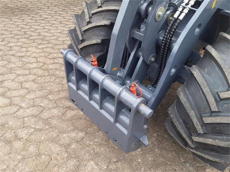 Eurotrac W12 med førerhus - لودر مفصلي صغير: صور 5 Eurotrac W12 med førerhus - لودر مفصلي صغير: صور 5