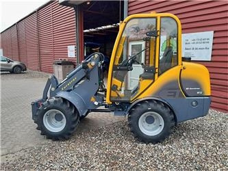 Eurotrac W12S med førerhus, skovl og gafler - لودر مفصلي صغير: صور 1 Eurotrac W12S med førerhus, skovl og gafler - لودر مفصلي صغير: صور 1