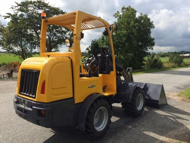 Eurotrac W12 - لودر مفصلي صغير: صور 3 Eurotrac W12 - لودر مفصلي صغير: صور 3
