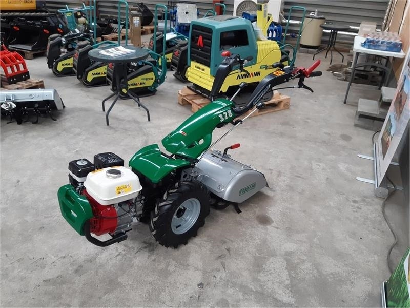 Ferrari 328 - جرارات البلدية: صور 3 Ferrari 328 - جرارات البلدية: صور 3