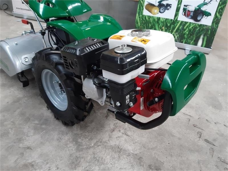 Ferrari 328 - جرارات البلدية: صور 4 Ferrari 328 - جرارات البلدية: صور 4