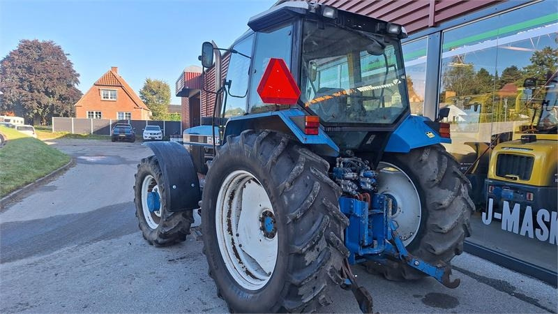 Ford 8240  - جرار: صور 5 Ford 8240  - جرار: صور 5