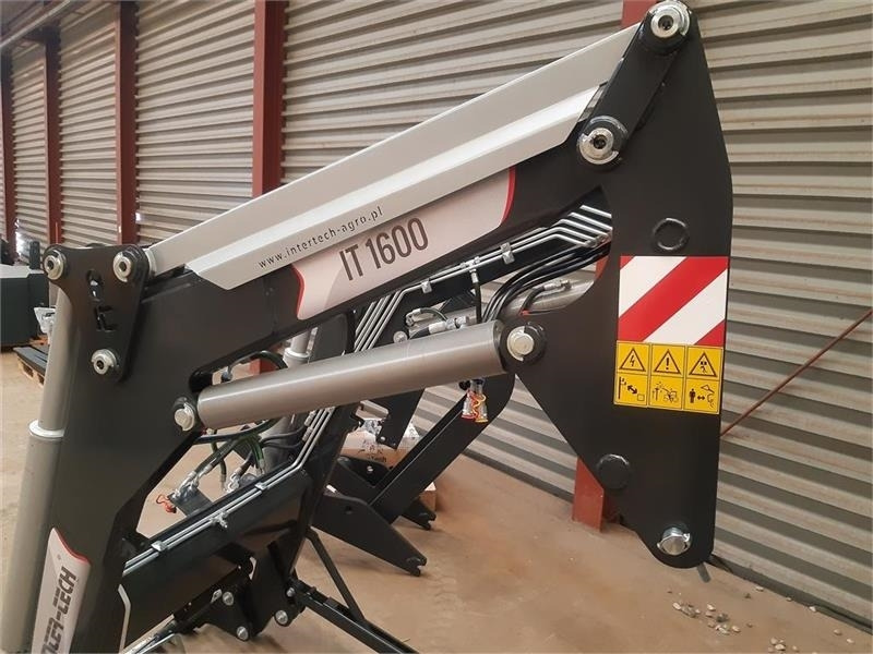 Inter-Tech 1600 - لوادر وحفارات أمامية: صور 3 Inter-Tech 1600 - لوادر وحفارات أمامية: صور 3
