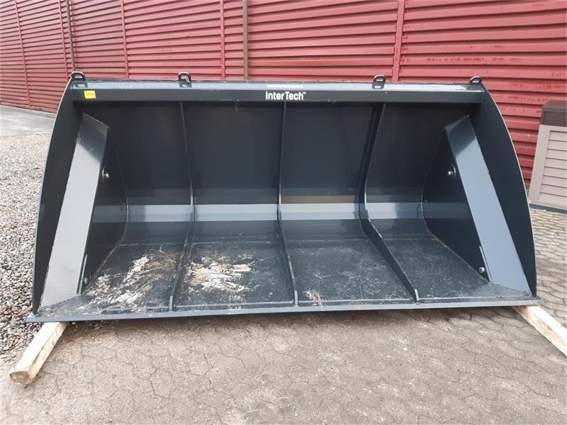 Inter-Tech højtipskovl inter-tech 3 meters - الآلات والماكينات الزراعية: صور 5 Inter-Tech højtipskovl inter-tech 3 meters - الآلات والماكينات الزراعية: صور 5