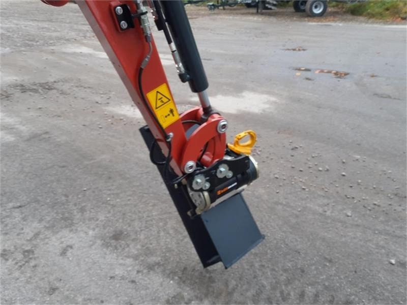 Mole M12 1250 kg graver - حفارة مصغرة: صور 4 Mole M12 1250 kg graver - حفارة مصغرة: صور 4