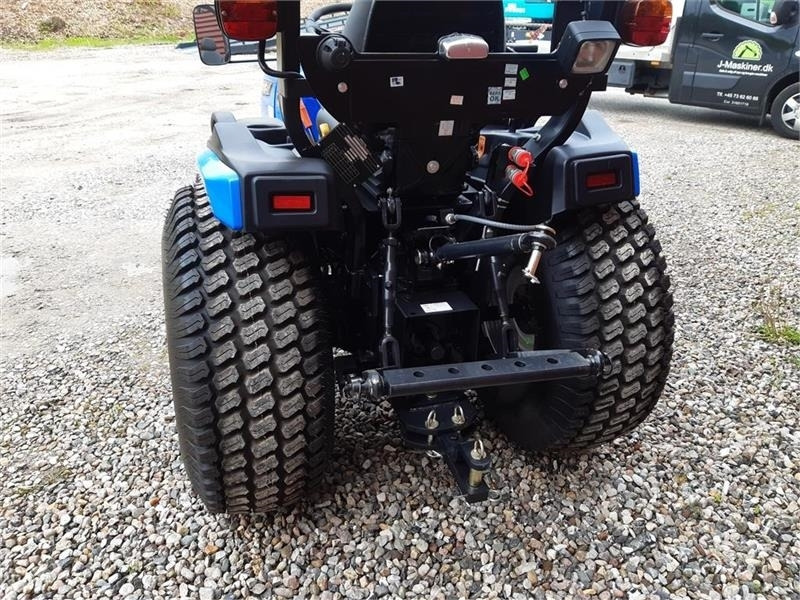 Solis 26 hst - جرارات البلدية: صور 3 Solis 26 hst - جرارات البلدية: صور 3