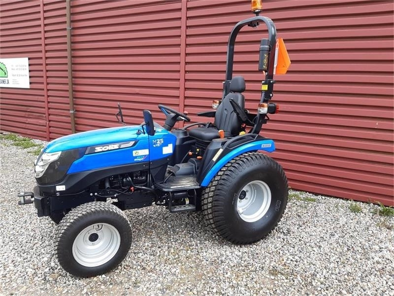 Solis 26 hst - جرارات البلدية: صور 1 Solis 26 hst - جرارات البلدية: صور 1