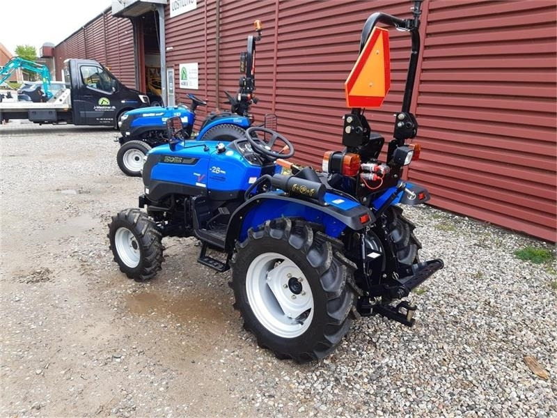 Solis 26 servostyring og brede traktor dæk - جرارات البلدية: صور 2 Solis 26 servostyring og brede traktor dæk - جرارات البلدية: صور 2