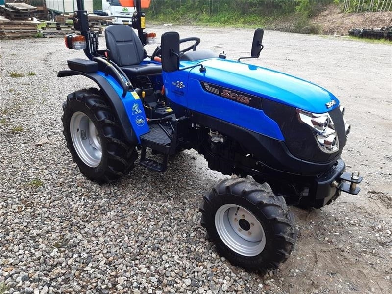 Solis 26 servostyring og brede traktor dæk - جرارات البلدية: صور 5 Solis 26 servostyring og brede traktor dæk - جرارات البلدية: صور 5