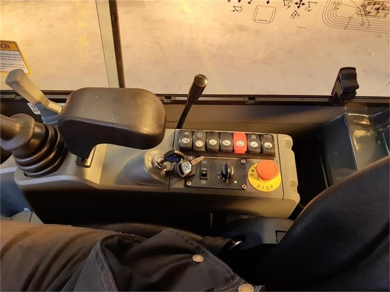 تأجير XCMG xe20e  XCMG xe20e: صور 12