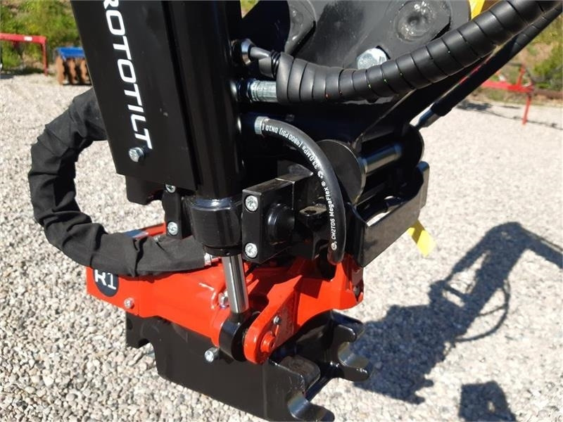 XCMG xe27e med rototilt - حفارة مصغرة: صور 5 XCMG xe27e med rototilt - حفارة مصغرة: صور 5