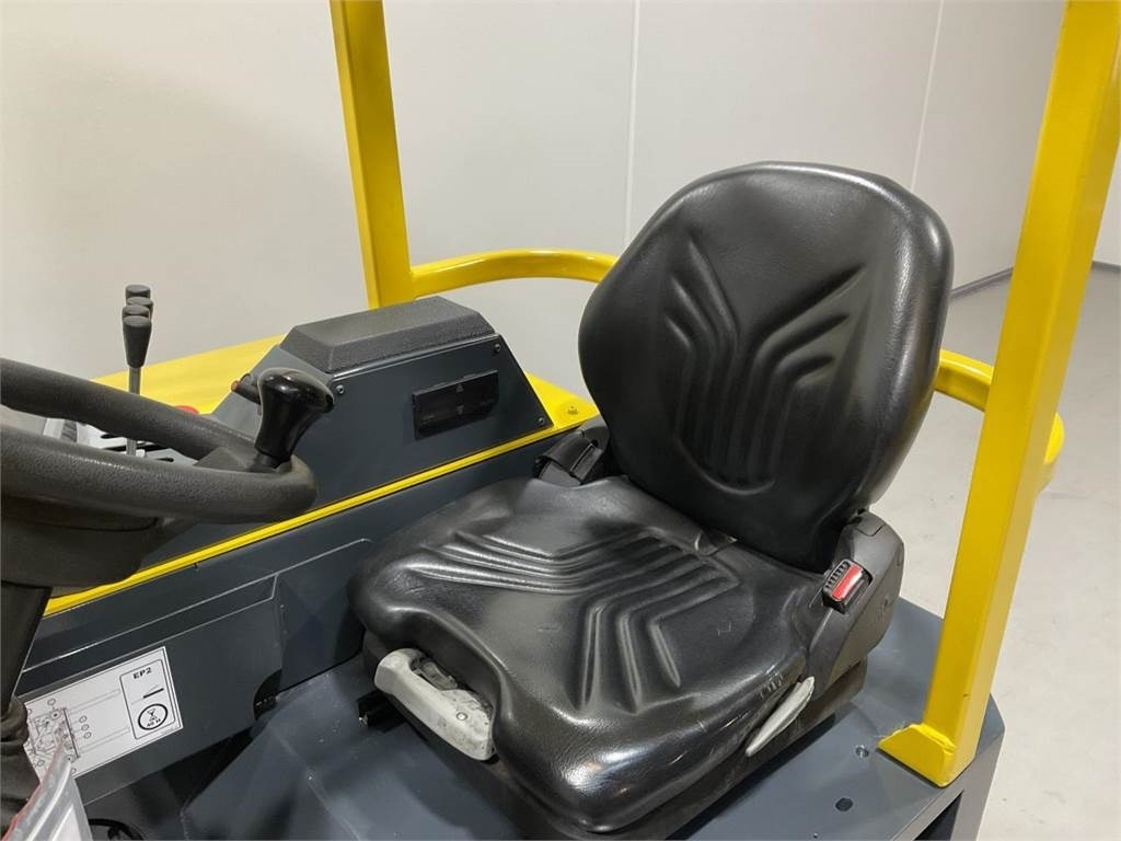 Combilift CBE3000 - شاحنة المناولة رباعية الاتجاهات: صور 5 Combilift CBE3000 - شاحنة المناولة رباعية الاتجاهات: صور 5