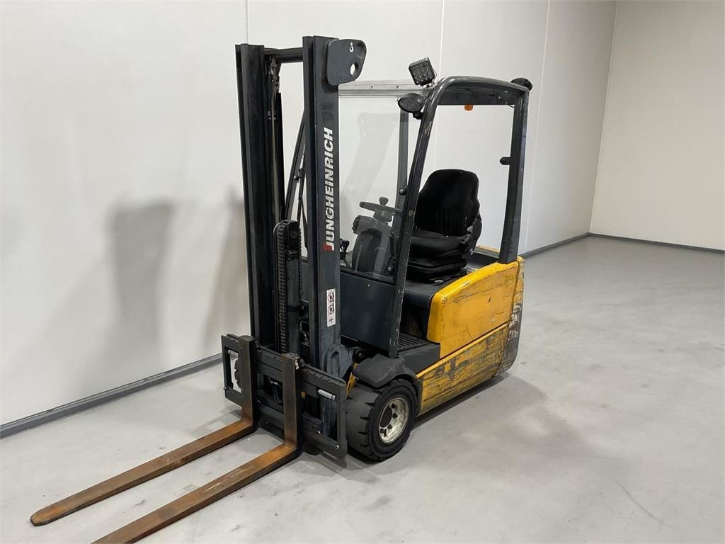 Jungheinrich EFG-DF AC 18 MP - رافعة شوكية كهربائية: صور 4 Jungheinrich EFG-DF AC 18 MP - رافعة شوكية كهربائية: صور 4