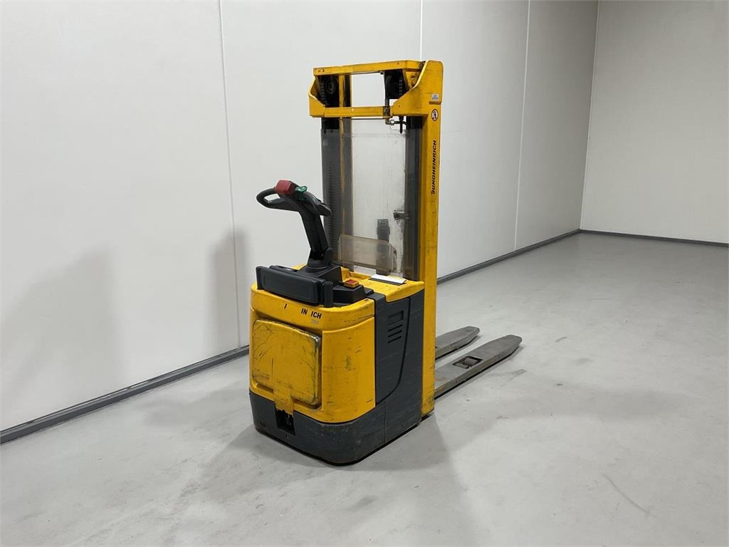 Jungheinrich ERC 214 - معدات تكديس: صور 2 Jungheinrich ERC 214 - معدات تكديس: صور 2