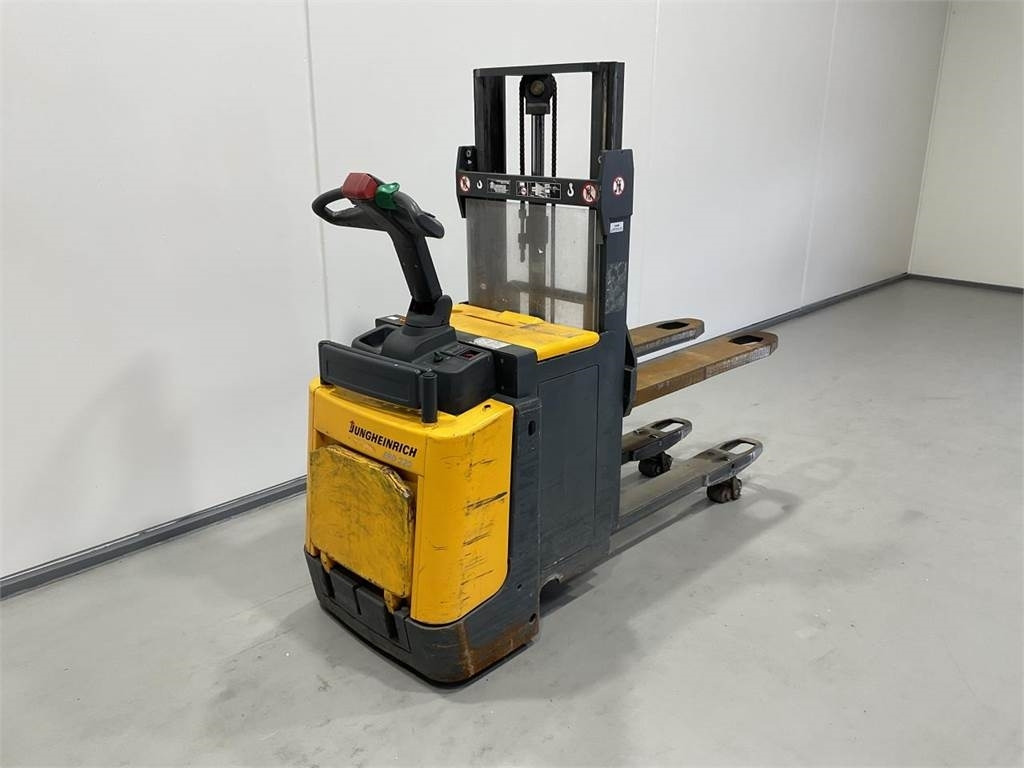 Jungheinrich ERD 220 119 201 ZT - معدات تكديس: صور 2 Jungheinrich ERD 220 119 201 ZT - معدات تكديس: صور 2