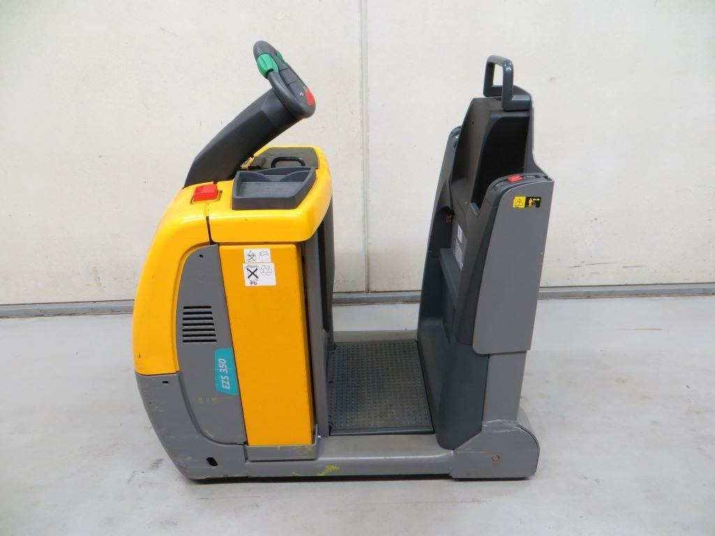 Jungheinrich EZS 350 - جرارات صالات المطارات: صور 2 Jungheinrich EZS 350 - جرارات صالات المطارات: صور 2