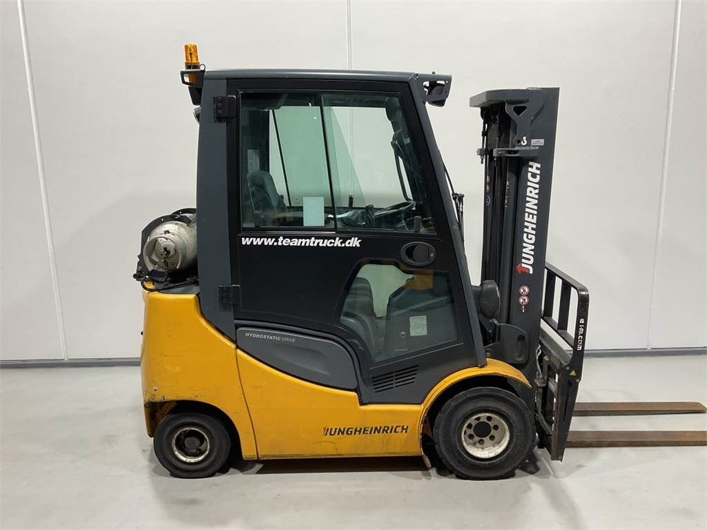 Jungheinrich TFG 320 - رافعة شوكية تعمل بالغاز: صور 1 Jungheinrich TFG 320 - رافعة شوكية تعمل بالغاز: صور 1
