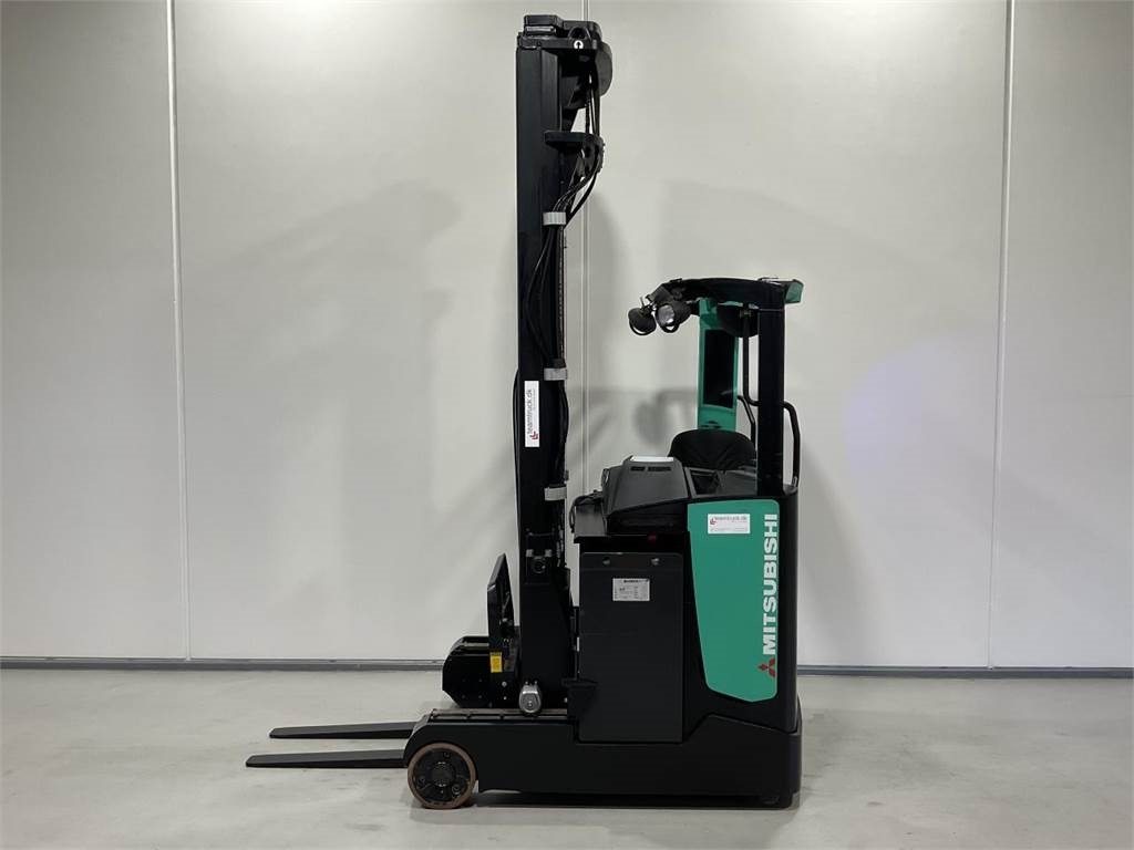 Mitsubishi RB16NH - شاحنة مناولة: صور 3 Mitsubishi RB16NH - شاحنة مناولة: صور 3