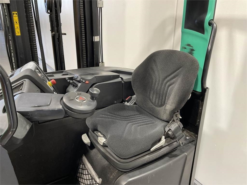 Mitsubishi RB16NH - شاحنة مناولة: صور 5 Mitsubishi RB16NH - شاحنة مناولة: صور 5