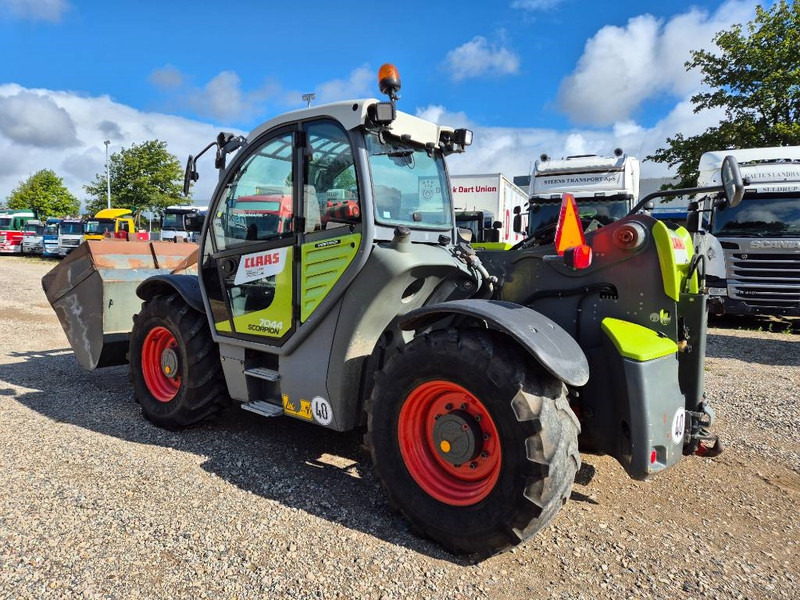 Claas Scorpion 7044 - الآلات والماكينات الزراعية: صور 4 Claas Scorpion 7044 - الآلات والماكينات الزراعية: صور 4