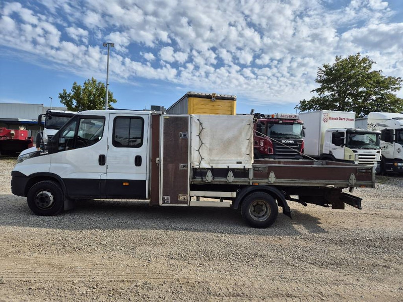 Iveco 70c17 // med lad og presenning - شاحنات مسطحة: صور 2 Iveco 70c17 // med lad og presenning - شاحنات مسطحة: صور 2