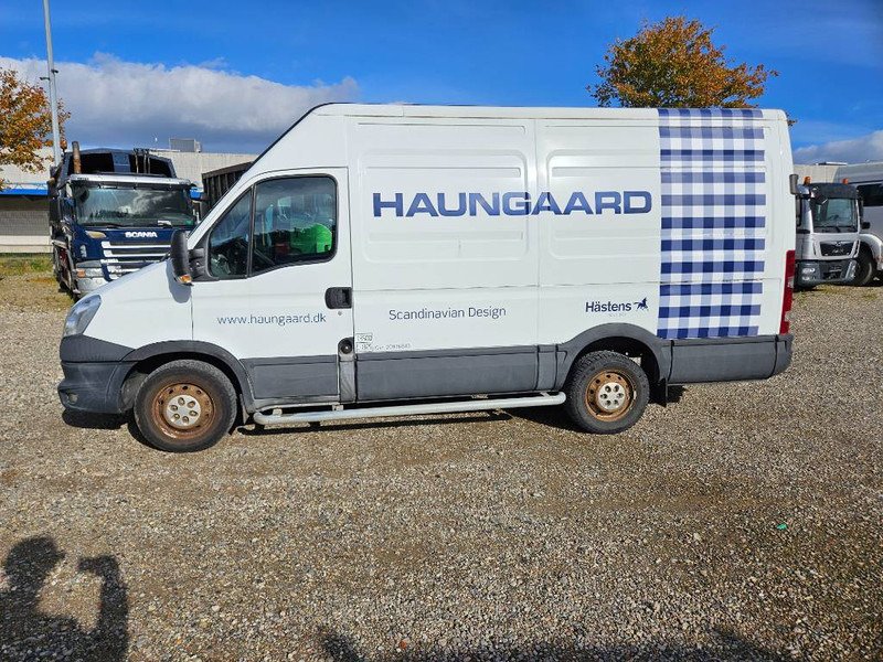 Iveco Daily 2,3 35S15 13,2m³ Van 5d - فان: صور 2 Iveco Daily 2,3 35S15 13,2m³ Van 5d - فان: صور 2