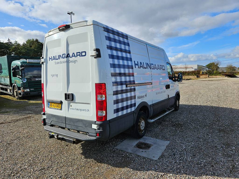 Iveco Daily 2,3 35S15 13,2m³ Van 5d - فان: صور 5 Iveco Daily 2,3 35S15 13,2m³ Van 5d - فان: صور 5