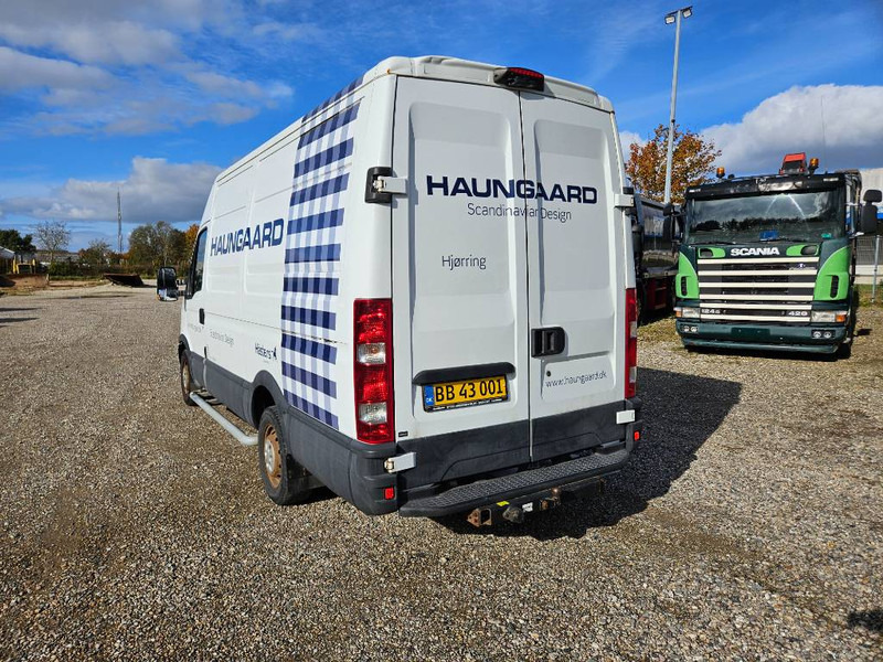 Iveco Daily 2,3 35S15 13,2m³ Van 5d - فان: صور 4 Iveco Daily 2,3 35S15 13,2m³ Van 5d - فان: صور 4