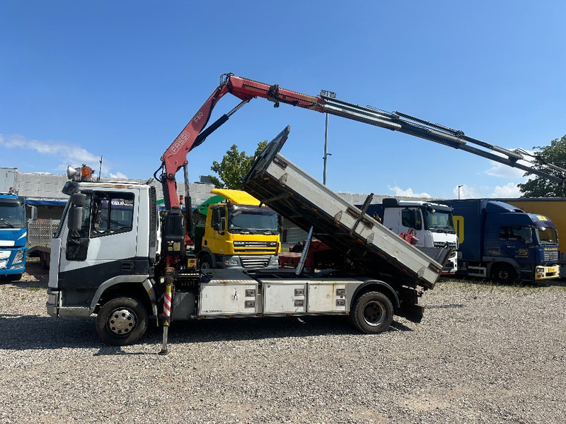 Iveco Eurocargo 120 EL 210hp / Fassi 80A Year 2012 + Tip - شاحنة كرين: صور 2 Iveco Eurocargo 120 EL 210hp / Fassi 80A Year 2012 + Tip - شاحنة كرين: صور 2