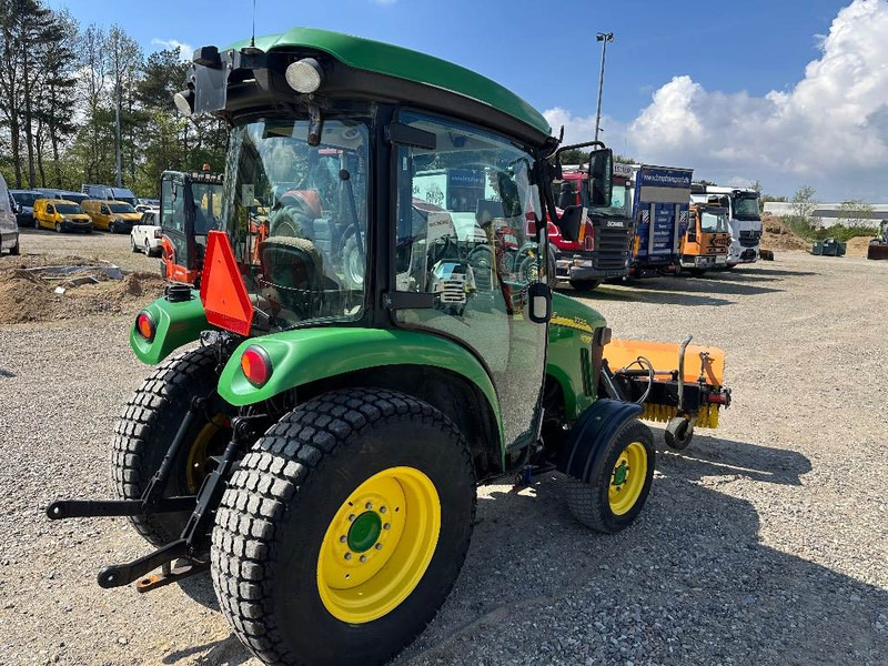 John Deere 3720 M/ Hydraulisk kost - جرار صغير: صور 5 John Deere 3720 M/ Hydraulisk kost - جرار صغير: صور 5