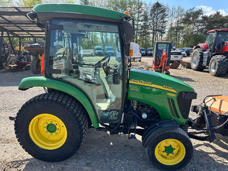 John Deere 3720 M/ Hydraulisk kost - جرار صغير: صور 3 John Deere 3720 M/ Hydraulisk kost - جرار صغير: صور 3