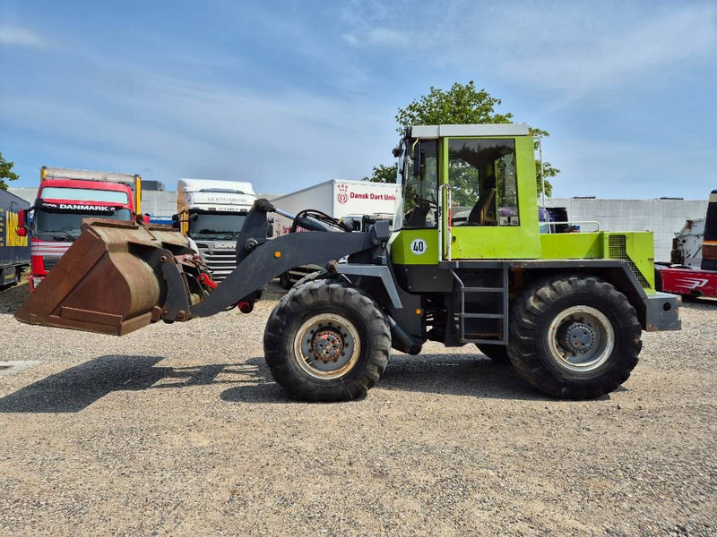 O & K L15 With bucket and quickshift - اللودر بعجل: صور 3 O & K L15 With bucket and quickshift - اللودر بعجل: صور 3