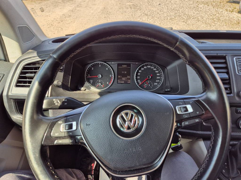 سيارة Volkswagen Caravelle 4x4 // 4motion 8(10) person bus Long: صور 13 سيارة Volkswagen Caravelle 4x4 // 4motion 8(10) person bus Long: صور 13