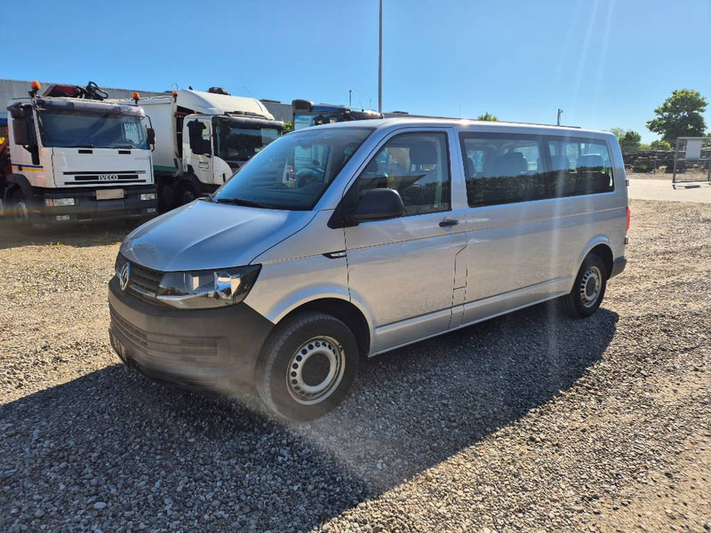 Volkswagen Transporter 2,0 TDi 102 Kombi lang 4d 9 prs - سيارة: صور 1 Volkswagen Transporter 2,0 TDi 102 Kombi lang 4d 9 prs - سيارة: صور 1
