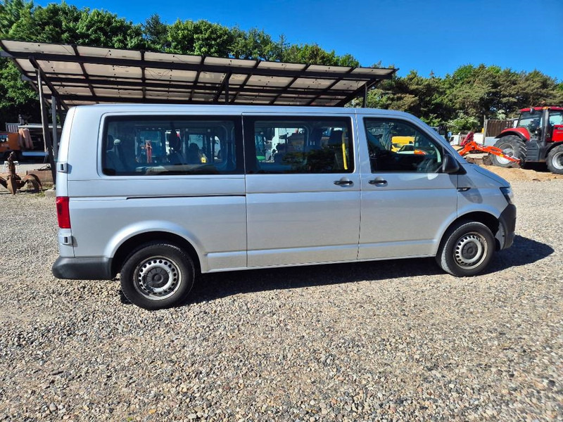 Volkswagen Transporter 2,0 TDi 102 Kombi lang 4d 9 prs - سيارة: صور 5 Volkswagen Transporter 2,0 TDi 102 Kombi lang 4d 9 prs - سيارة: صور 5
