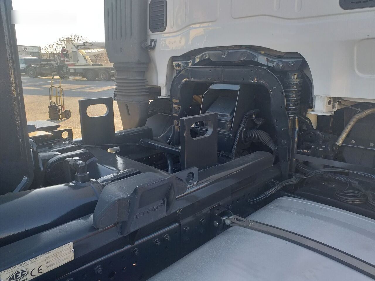 IVECO STRALIS AT260S42Y/PS - شاحنة ذات الخطاف: صور 5 IVECO STRALIS AT260S42Y/PS - شاحنة ذات الخطاف: صور 5