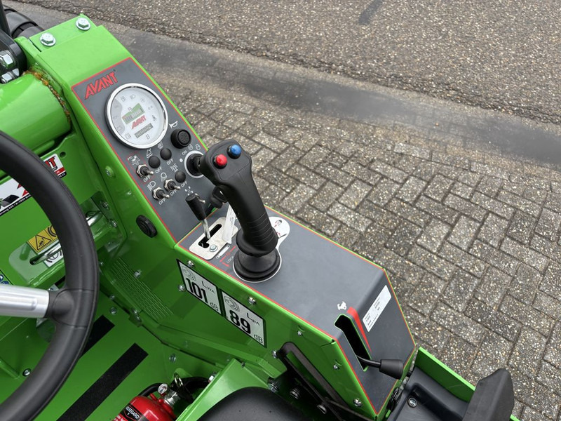 تأجير Avant 423 TDL Avant 423 TDL: صور 10