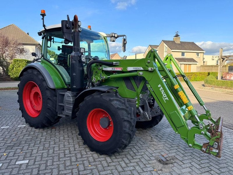 Fendt 313 Vario FendtOne + Fendt Cargo 4x75 - جرار: صور 4 Fendt 313 Vario FendtOne + Fendt Cargo 4x75 - جرار: صور 4
