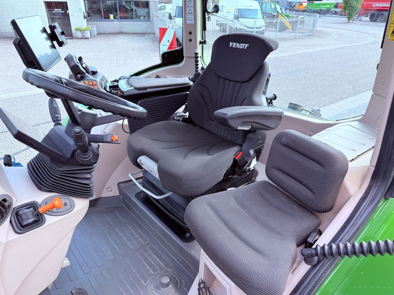 Fendt 718 Vario PowerPlus ONE - جرار: صور 3 Fendt 718 Vario PowerPlus ONE - جرار: صور 3